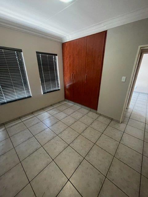 2 Bedroom Property for Sale in Die Bult Western Cape